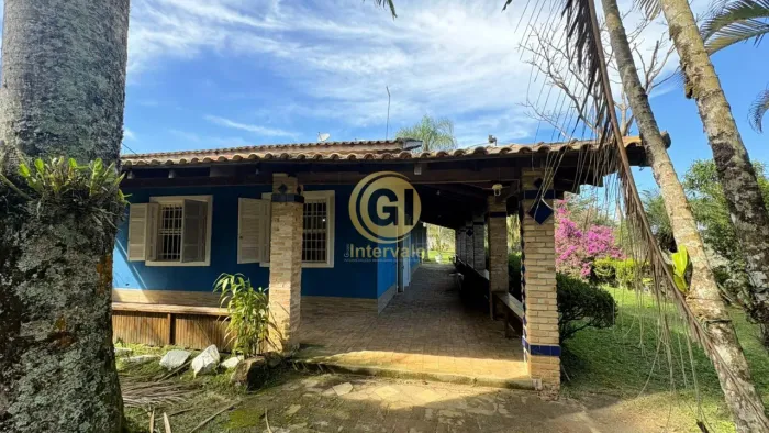 Chácara Completa com Piscina, Suíte com Hidromassagem e Ampla Área Verde