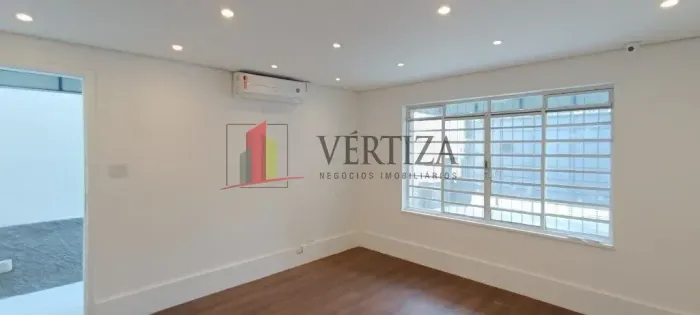 Casa comercial para locação com 132m² na Vila Olímpia