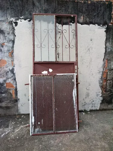 Vendo janela e porta 