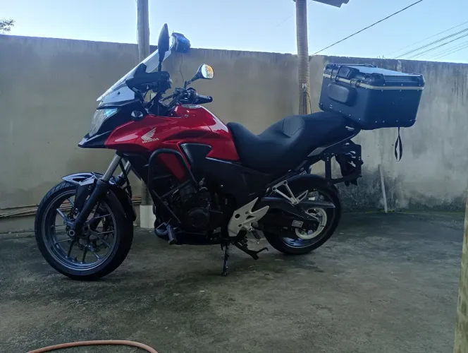CB 500X recuperado de leilão