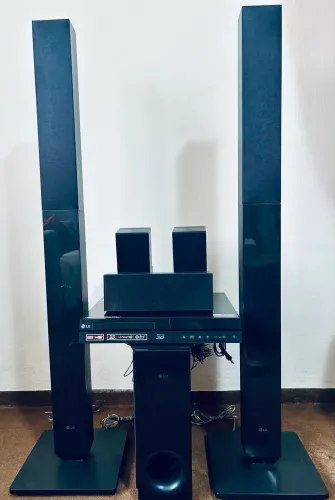 Home Theater LG 3D Blu-Ray 5.1 850 W RMS Bivolt
