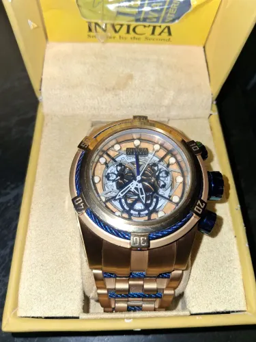 Invicta Reserve Bolt Zeus com caixa e certificado 