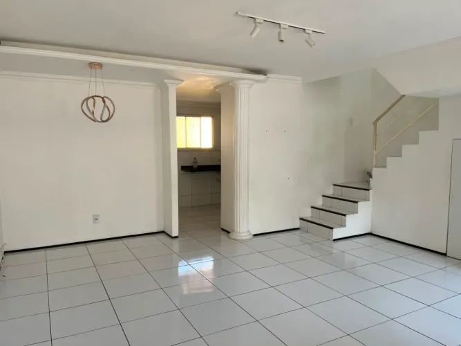 Alugo casa em condomínio