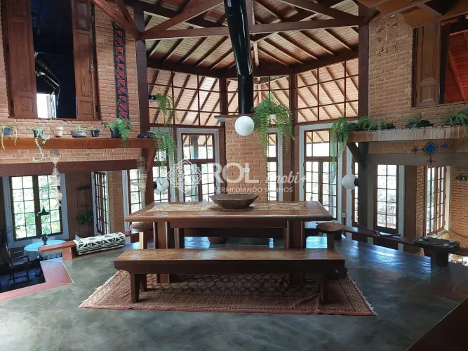 Chácara à Venda em Itapecerica da Serra-SP, 11.758m²