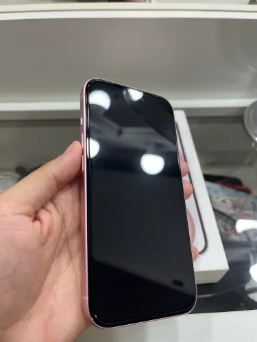 iPhone 15 / 128 GB / na garantia Apple.