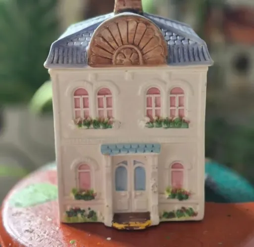 Casinha biscoiteira avon weiss 