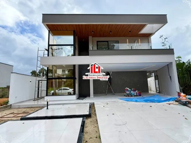 Alphaville 4, Duplex com 4 suítes sendo 1 no térreo e 3 no piso superior com closet, Espaç