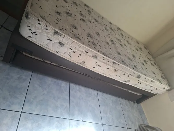 Cama box solteiro com cama auxiliar - 1,88x0,88m - colchão de molas nas duas camas