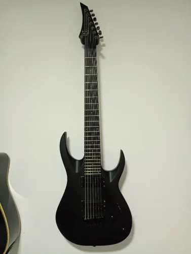 Guitarra 7 Cordas S by Solar com Tarraxas Gotoh