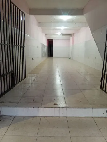 Alugo ponto comercial no bairro de praia grande na via principal
