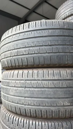 Pneus 235/55/18 marca PIRELLI 