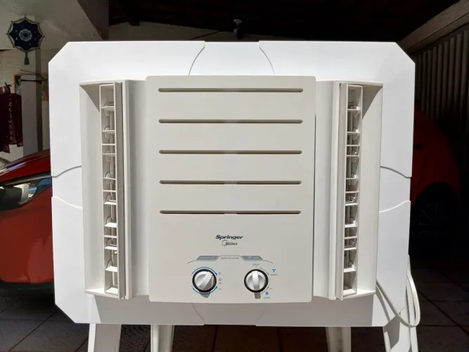 AR CONDICIONADO SPRINGER MIDEA, 7500 BTU, JANELA 220V, JÁ VAI TODO INGENISADO,