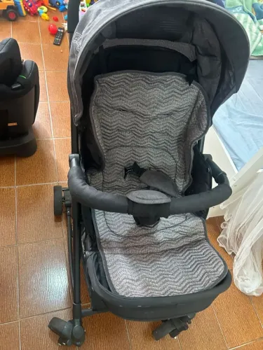 Carrinho de passeio bebê