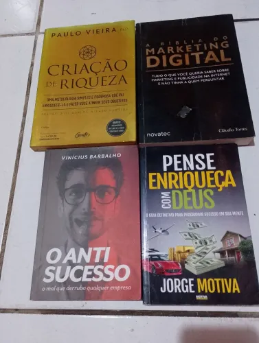 Livros de Auto Ajuda R$ 50,00