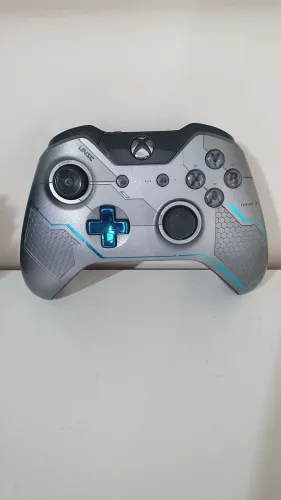 Controle Original Xbox One Ed. Halo 5 - Sem fio
