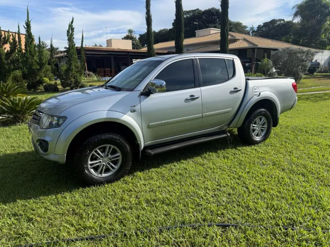 Mitsubishi L200 Triton HPE 3.2 CD TB Int.diesel AUT 2015