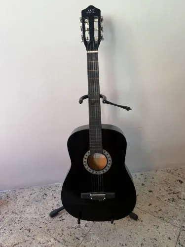 Violão Clássico Preto com Cordas de Nylon