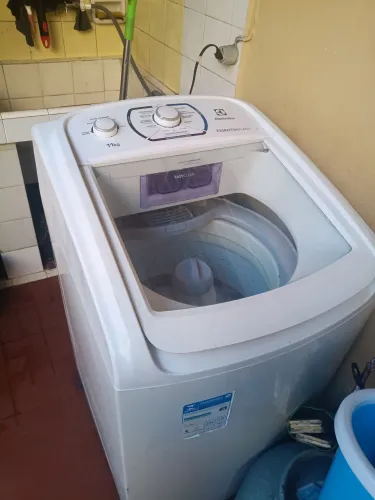 Máquina de lavar Eletrolux 11kg