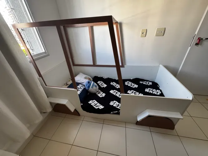 Vendo cama infantil carro Jeep montessoriana