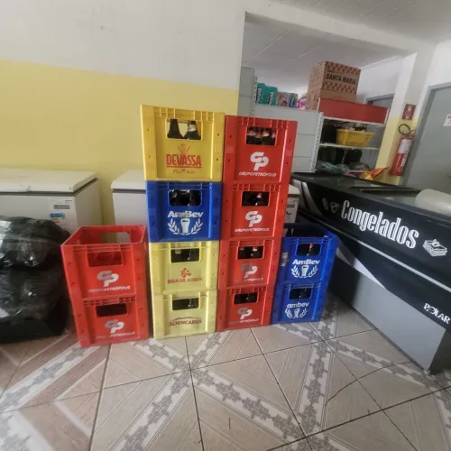 Engradados de cerveja litrão