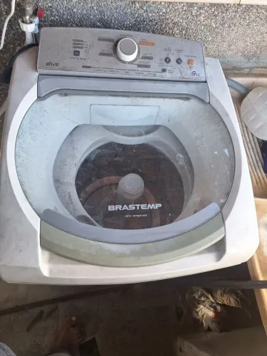 Máquina de lavar parou de funcionar nao mandei olhar ainda oque e pode ser coisa boba