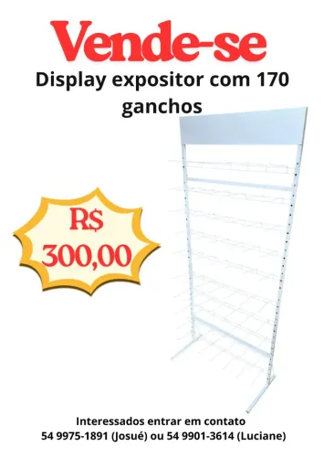 Display expositor com 170 ganchos