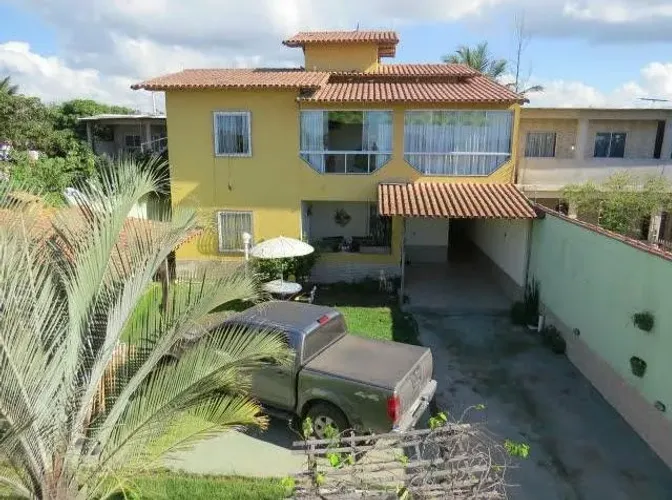 Vendo Casa na praia dos recifes Barra do jucu 50m da praia | 210m²| + casa independente