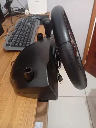 Volante Gamer Dazz, seminovo, usado 2 vezes apenas.