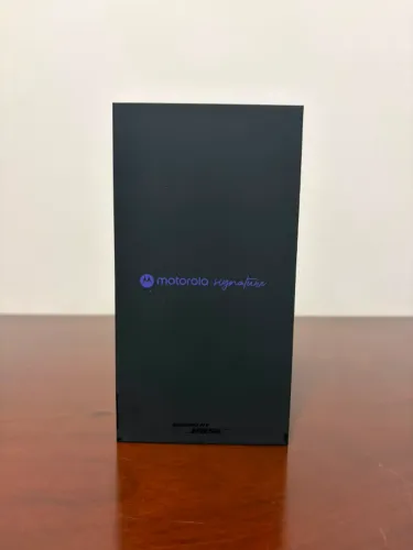 Smartphone Motorola Signature - Novo