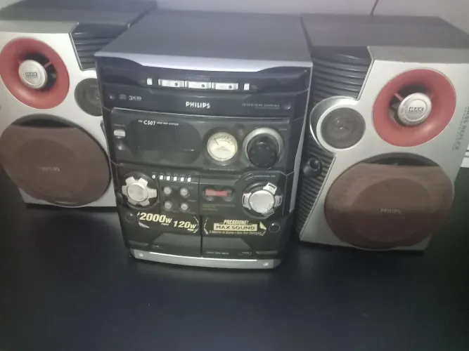 Vende se aparelho de som da Philips 2000w 120w