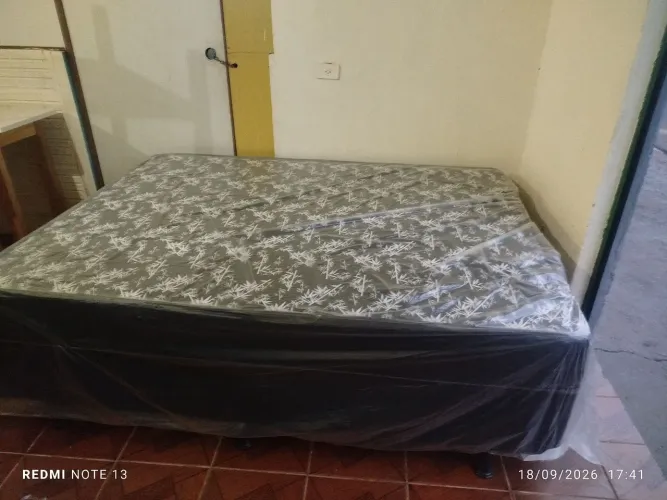 Cama box de casal ,de mola 