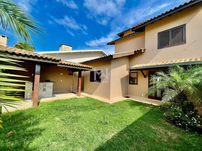 Casa com 03 dormitórios no Grape Village em Vinhedo - SP
