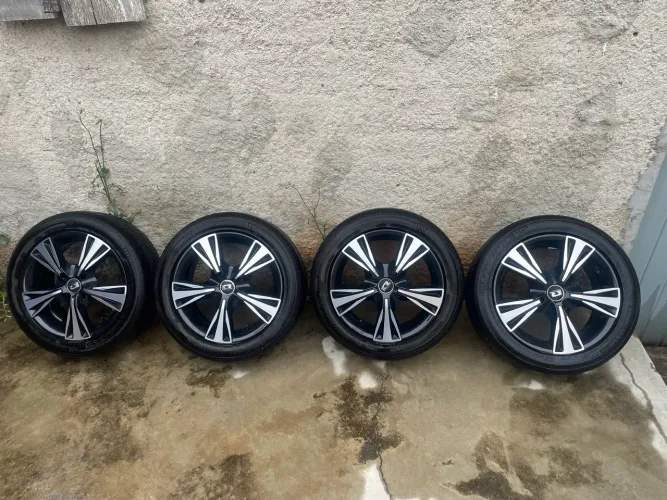 Rodas KR Aro 15 4x108 Diamantada + Pneus 195/55R15 Autogreen (Ford Ka / Fiesta / Peugeot)