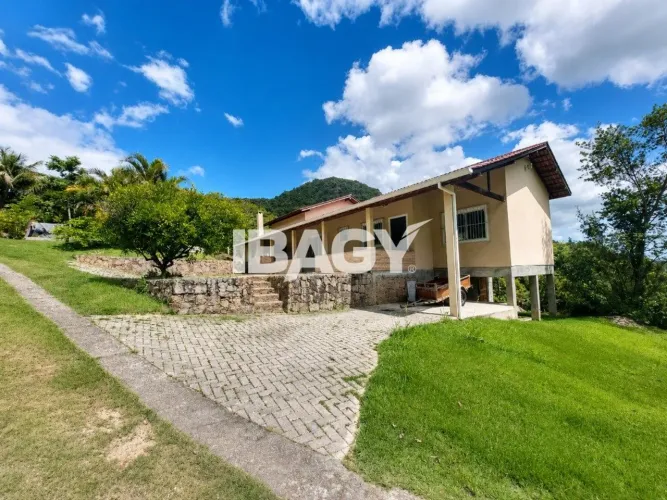 Excelente Casa 3 dormitório(s) em Ratones - Florianópolis