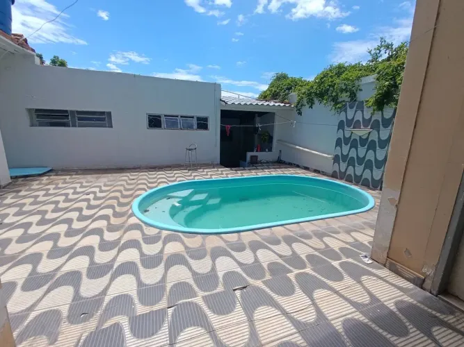 Casa Comercial ou Res. com 3 quartos e piscina no bairro Porto Cuiabá