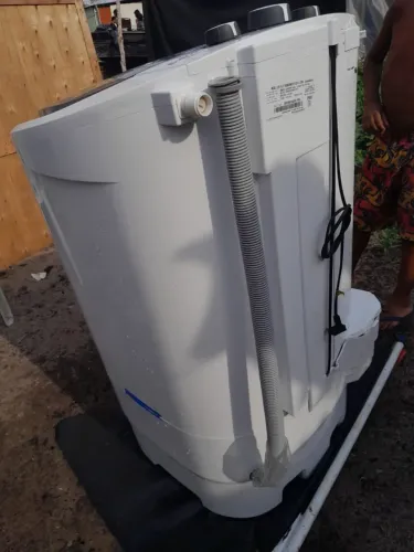 Vendo tanquinho Mueller 12 kg zerado, usado apenas 2 meses