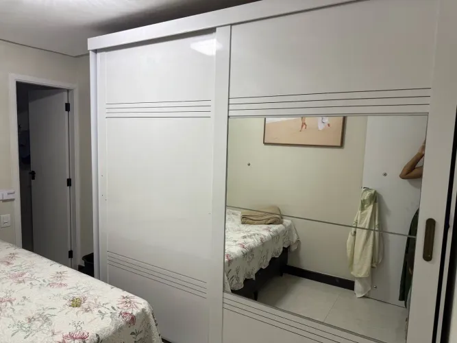 Guarda roupa duas portas 