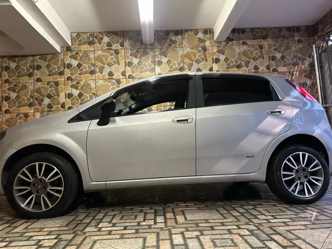Fiat Punto ELX 1.4 Fire Flex 8V 5P 2009