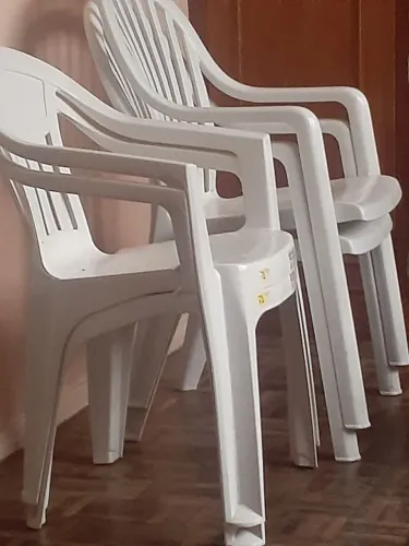 Cadeiras plástico