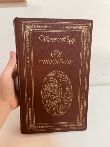 Livro Os miseráveis part 2