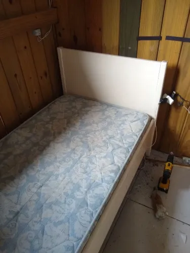 Cama solteiro madeira maciça