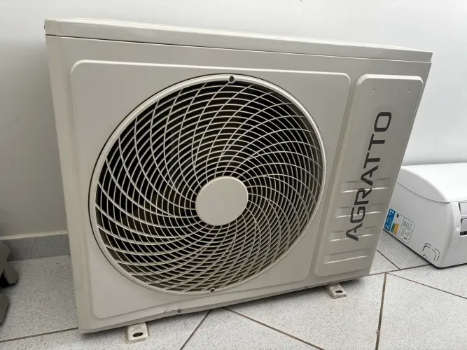 Ar condicionado split AGRATTO 30000 BTUS frio 220v