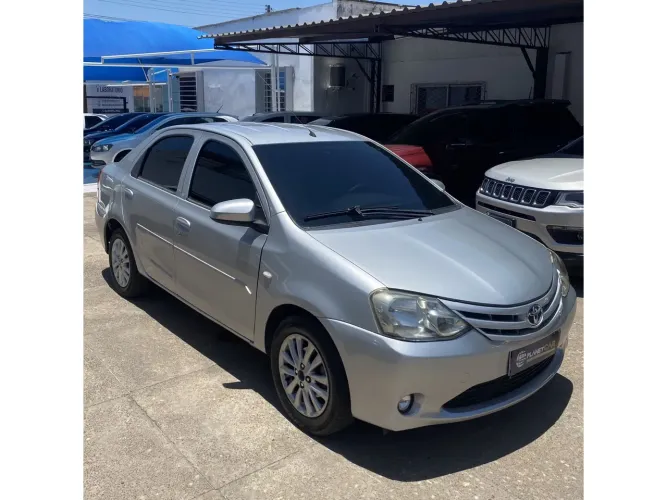 Toyota Etios XLS 1.5 Flex 16V 5P Mec. 2014