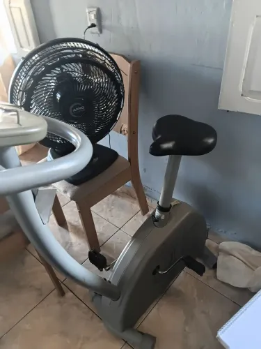 Uma bicicleta