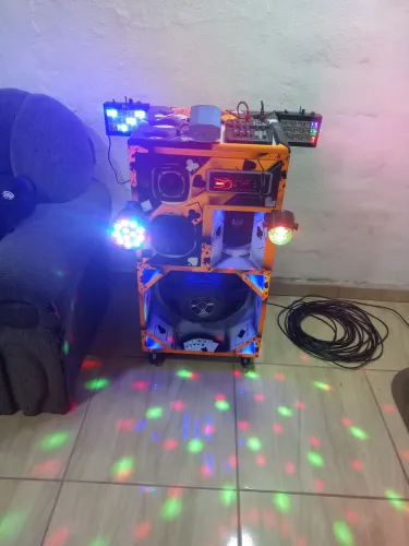 Realizo som para eventos 