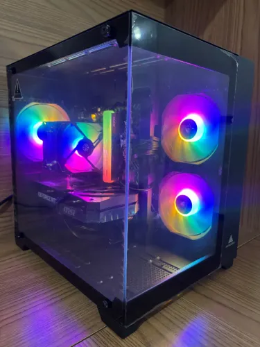 Somos loja! PC Gamer Novo! Intel I5 13500t/Nvidia Rtx 5060 Ti/Ssd 512/16gb ram Rgb/Aquário
