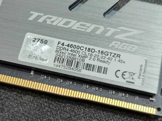 Memória RAM G.Skill Trident Z RGB DDR4 8GB 4600MHz CL18