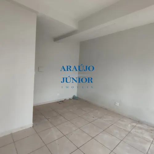 Sala Comercial no centro! Para Locação!