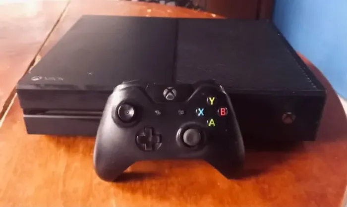 XBOX ONE 500g + 1 CONTROLE