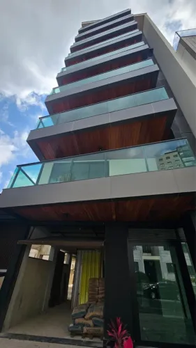 Exclusivo Apartamento para locação no Cascatinha